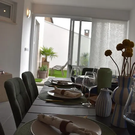 Maksan - Sea View, Jacuzzi & Bbq Garden Vila