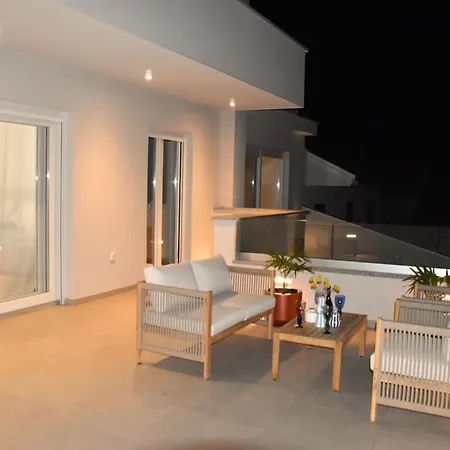 Maksan - Sea View, Jacuzzi & Bbq Garden Vila *