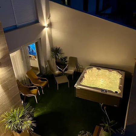 Vila Maksan - Sea View, Jacuzzi & Bbq Garden Pakostane