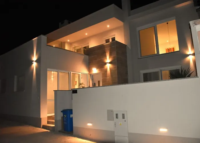 Vila Maksan - Sea View, Jacuzzi & Bbq Garden