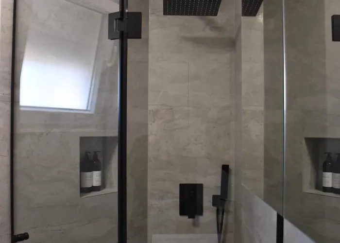 Vila Maksan - Sea View, Jacuzzi & Bbq Garden *