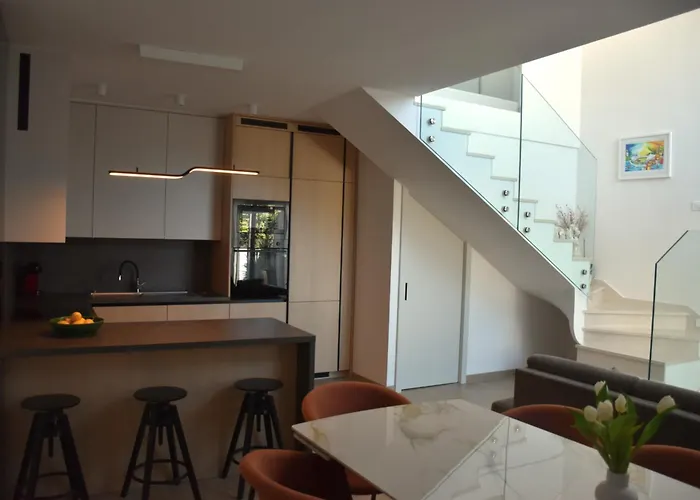 Vila Maksan - Sea View, Jacuzzi & Bbq Garden Pakoštane