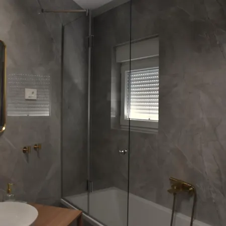 Maksan - Sea View, Jacuzzi & Bbq Garden Pakoštane