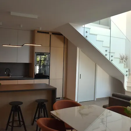 Villa Maksan - Sea View, Jacuzzi & Bbq Garden Pakoštane