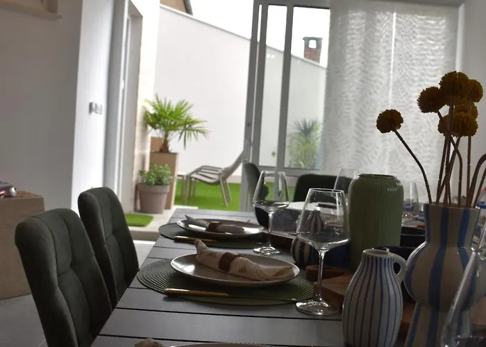 Maksan - Sea View, Jacuzzi & Bbq Garden Вилла