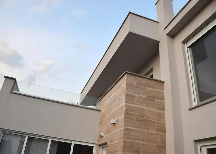 Maksan - Sea View, Jacuzzi & Bbq Garden Вилла Пакоштане