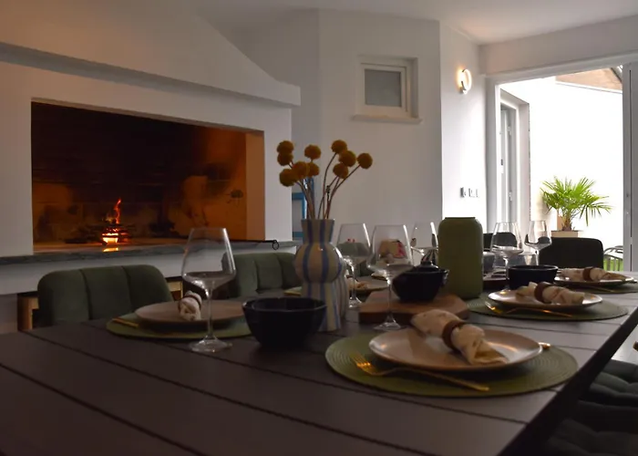 Вилла Maksan - Sea View, Jacuzzi & Bbq Garden Пакоштане