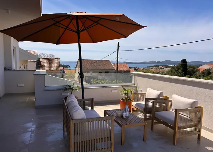 Maksan - Sea View, Jacuzzi & Bbq Garden Вилла *